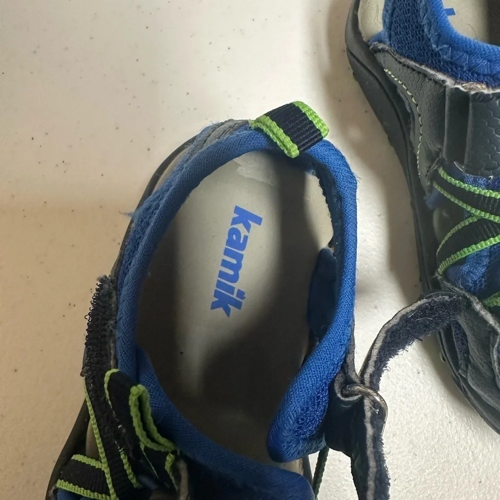 Kamik Toddlers water/beach/sand shoes‎ size 8 good condition